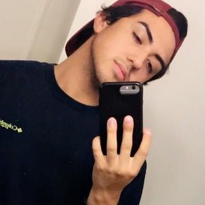 Meet your Posher, Aaron